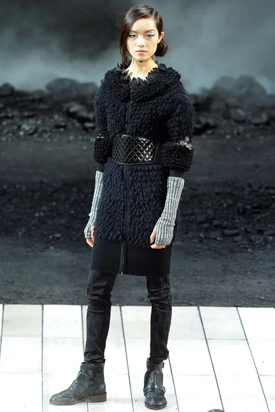 Look 18